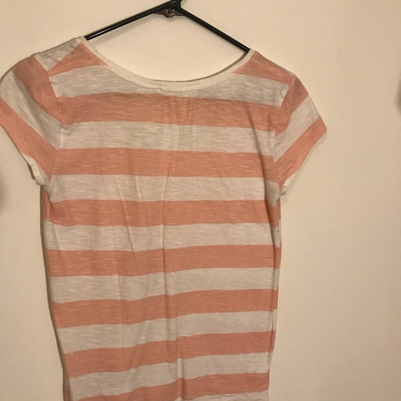 peach & white Loft t-shirt - Picture 2 of 2